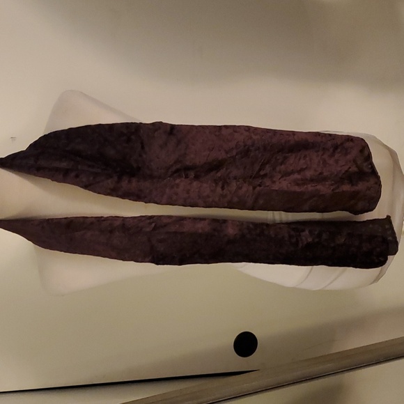 Velvet/cheetah print table runner - Picture 5 of 7